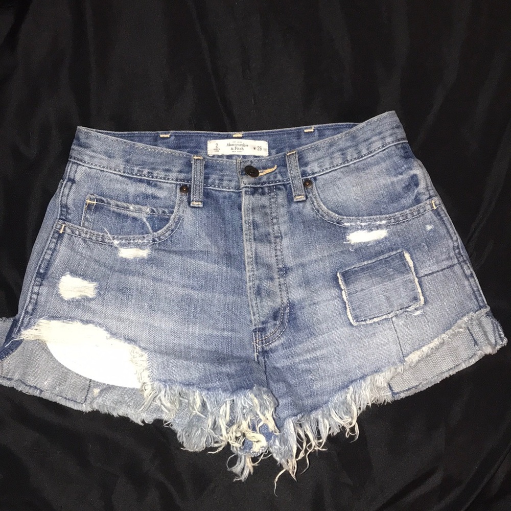 Women’s Abercrombie & Fitch festival shorts